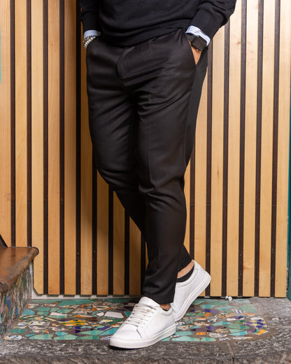 Maison Velutti – Timeless Pleated Trousers